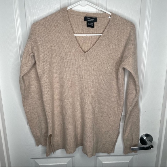 Lord & Taylor 100% Cashmere Sweater V neck Pullover Comfy Cozy in Beige L - Picture 1 of 10